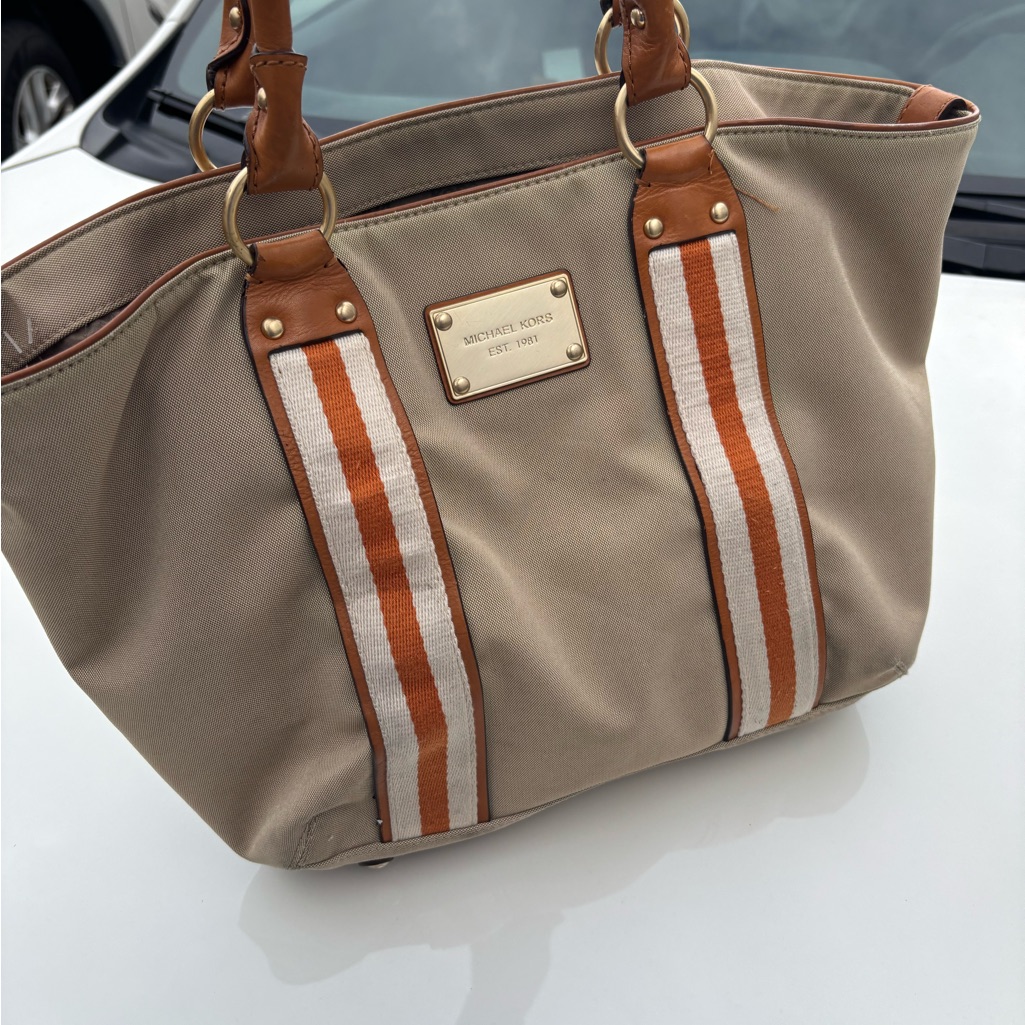 Michael Kors Beautiful Shoulder Bag